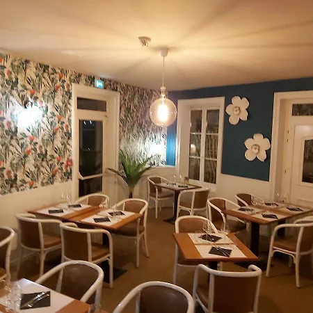 L'escapade Hotel *